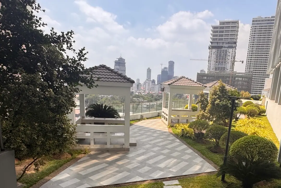 High-Luxury Duplex Penthouse – Top Floor Corner Unit The Bridge Residence