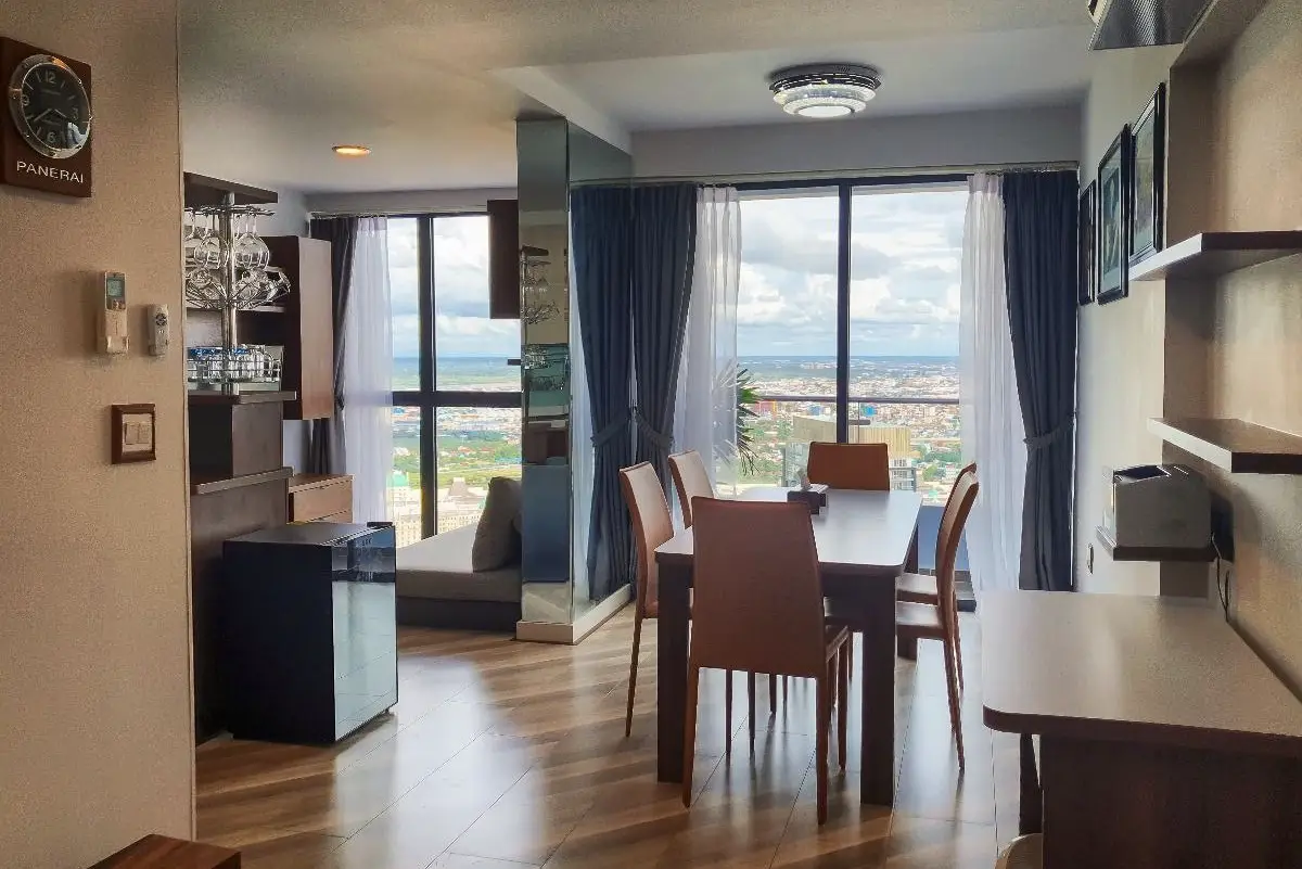 High-Luxury Duplex Penthouse β Top Floor Corner Unit The Bridge Residence High-Luxury Duplex Penthouse β Top Floor Corner Unit The Bridge Residence