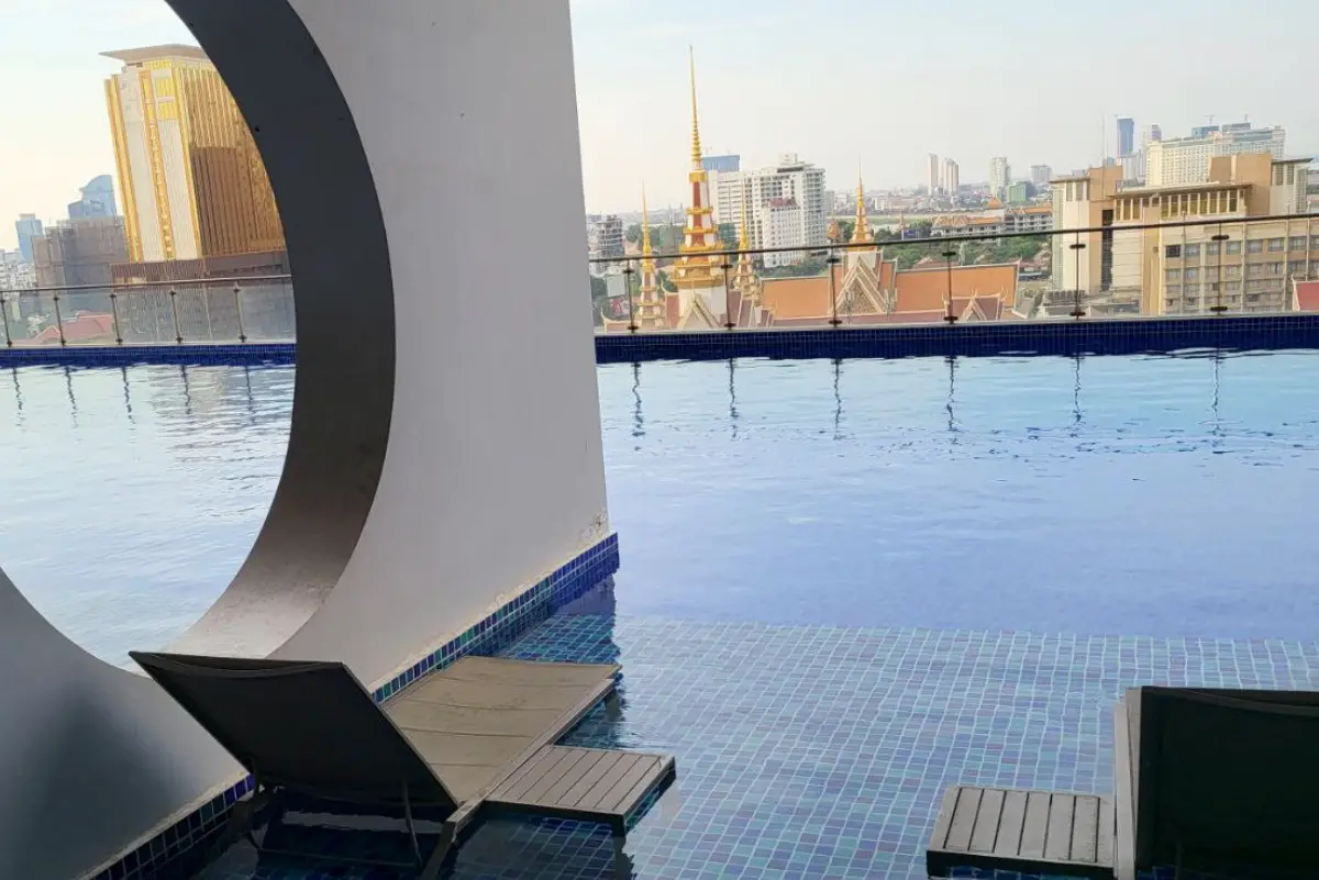 High-Luxury Duplex Penthouse β Top Floor Corner Unit The Bridge Residence High-Luxury Duplex Penthouse β Top Floor Corner Unit The Bridge Residence