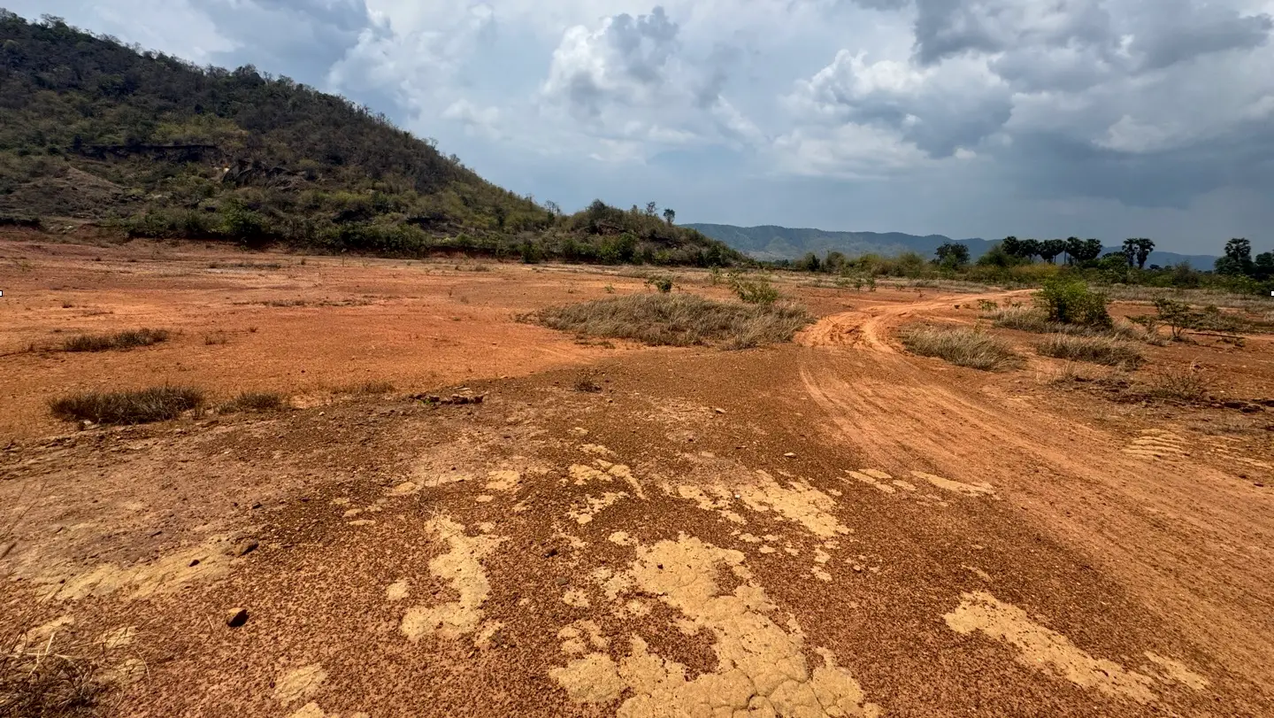 Kampot: Prime 70,000 sqm Land for Industrial or Commercial Development