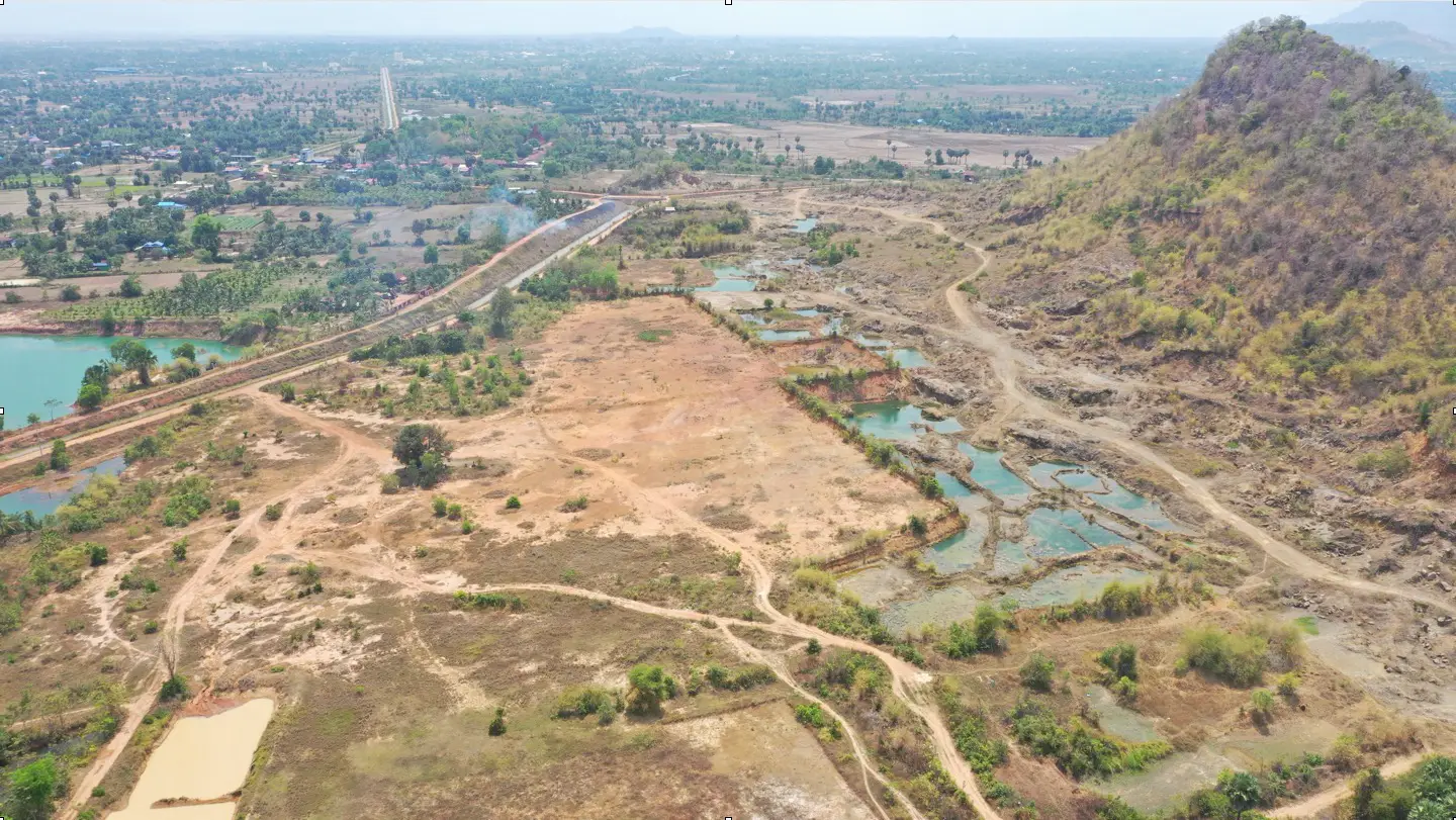 Kampot: Prime 70,000 sqm Land for Industrial or Commercial Development