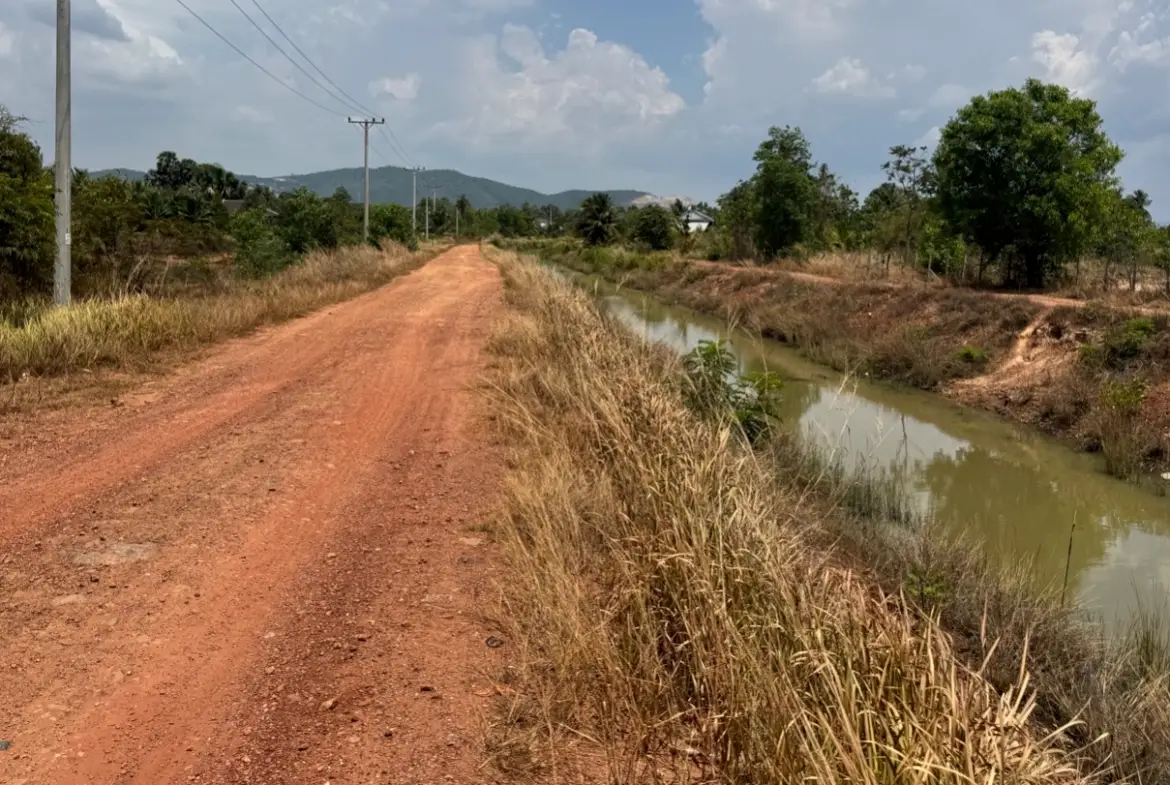 Kampot: Prime 70,000 sqm Land for Industrial or Commercial Development