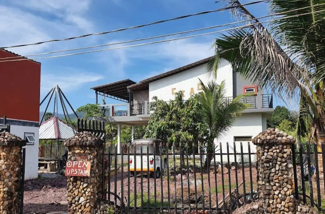 Interesting 2 houses combination