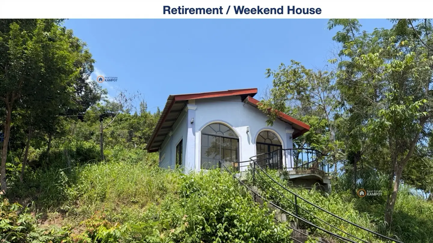 Beautiful Hillside Home with Perfect View at Secret Lake Beautiful Hillside Home with Perfect View at Secret Lake