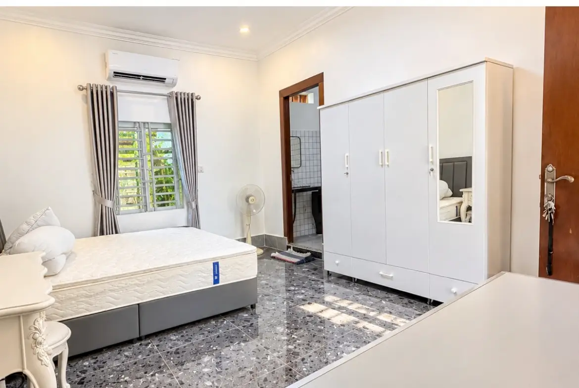 Beautiful House in Kampot City – Quiet Location, Huge Terrace & Rice Field Views